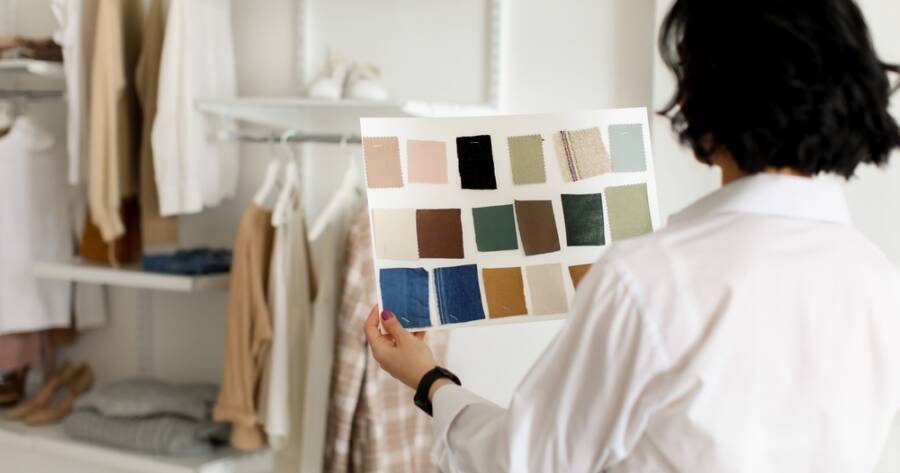 Capsule Wardrobe: Most Popular Checklists to Prevent Overbuying